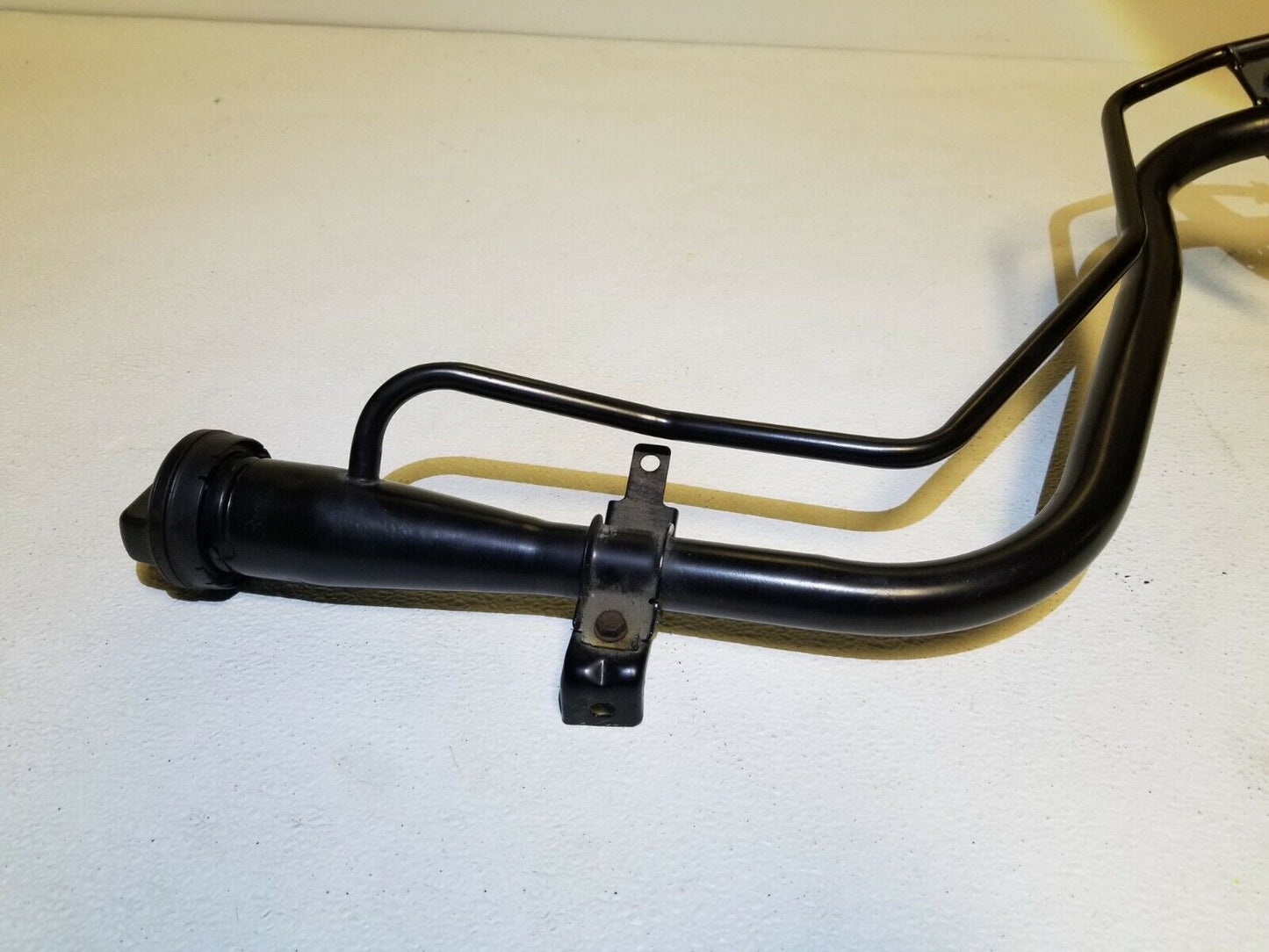 05 06 07 08 Acura Rl Fuel Tank Filler Neck Hose Pipe OEM