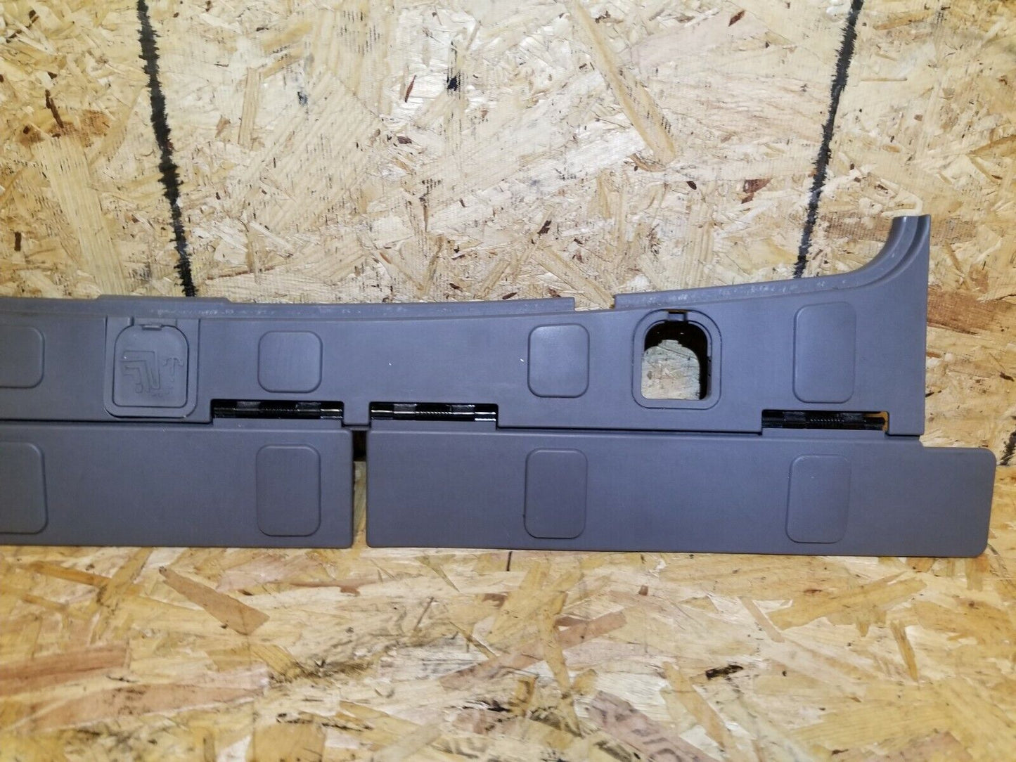 07 08 09 Hyundai Tucson Rear Seat Cargo Cover Trim 85766-2e000 OEM 89k