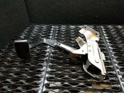 06 07 08 Infiniti Fx35 Brake Pedal OEM