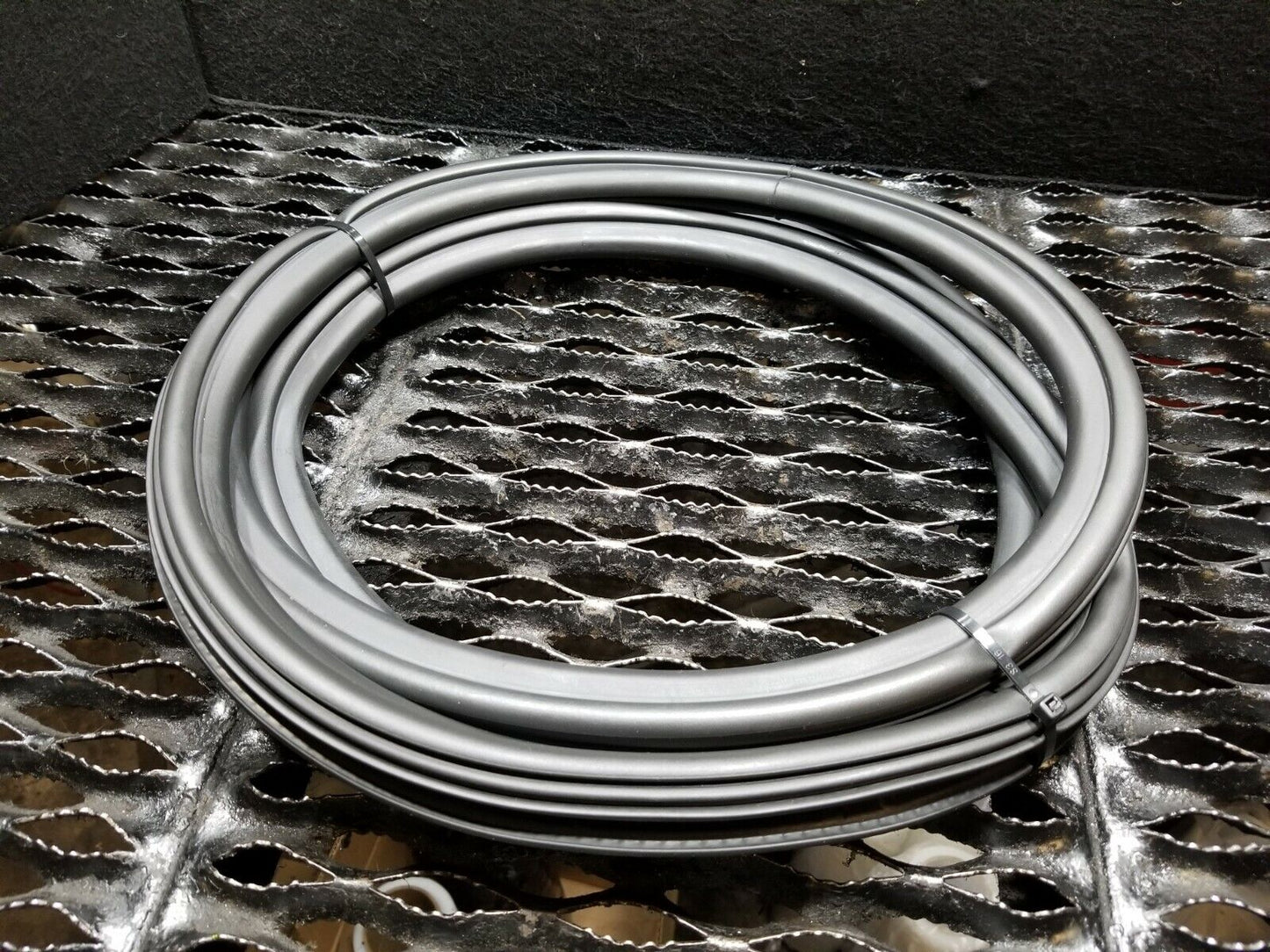 13 14 15 Audi A4 Sedan Rear Right Passenger Side Door Weatherstrip Seal OEM