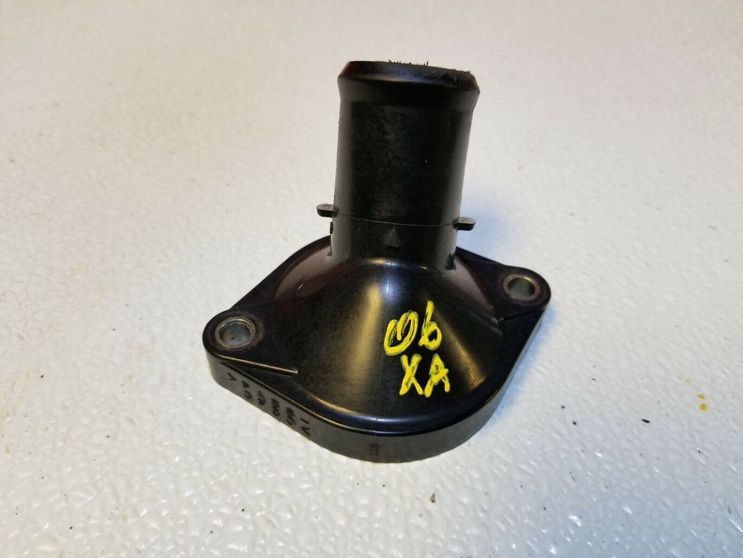 04 05 06 Scion Xa 1.5l Thermostat Housing OEM
