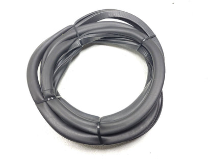 14 15 16 17 18 Jeep Cherokee Door Weatherstrip Seal Front Right Pass Side OEM