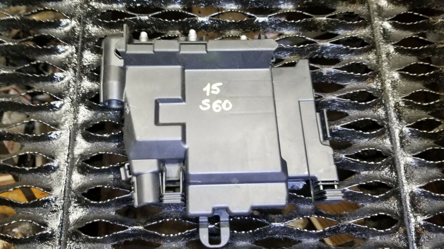 14 15 16 17 Volvo S60 Start Stop Fuse Box OEM