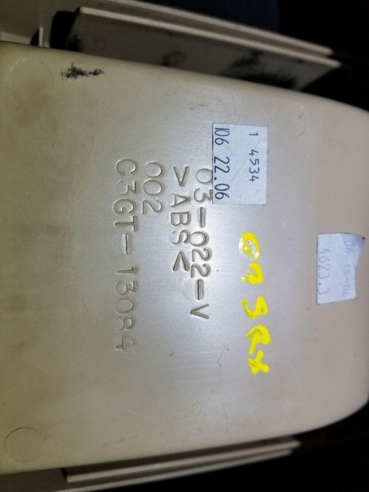 05 06 07 08 09 Cadillac SRX Center Console Rear Back Trim Cover OEM