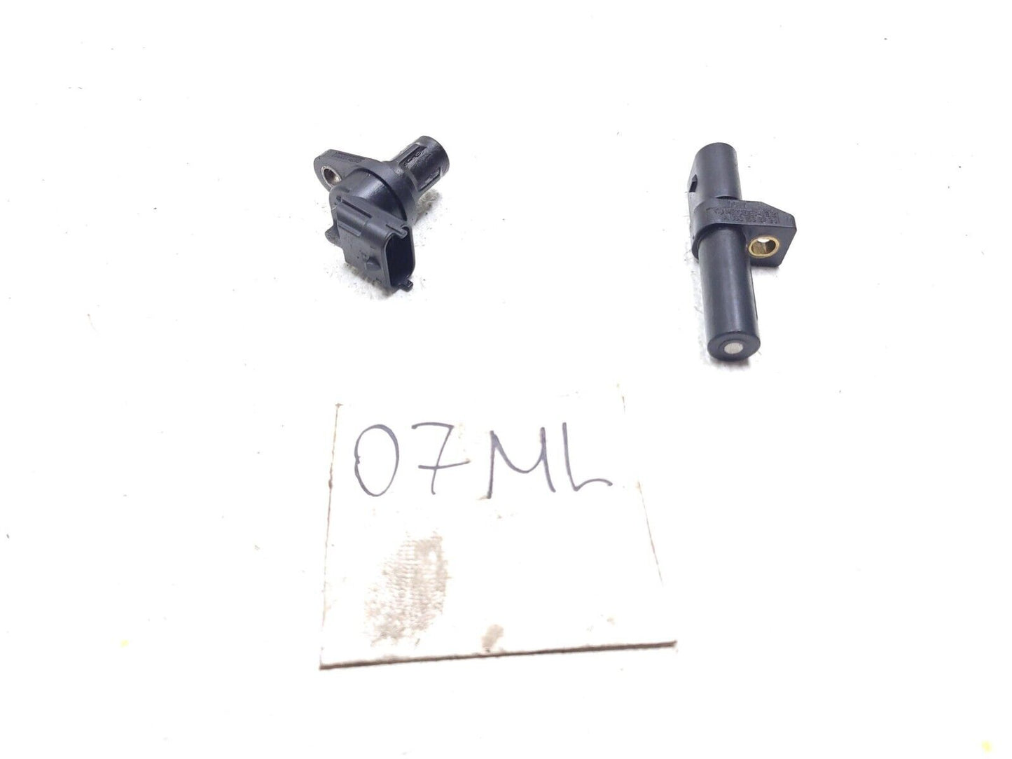 06 - 07 Mercedes Ml500 Crankshaft & Camshaft Position Sensor 2pcs 5.0l OEM