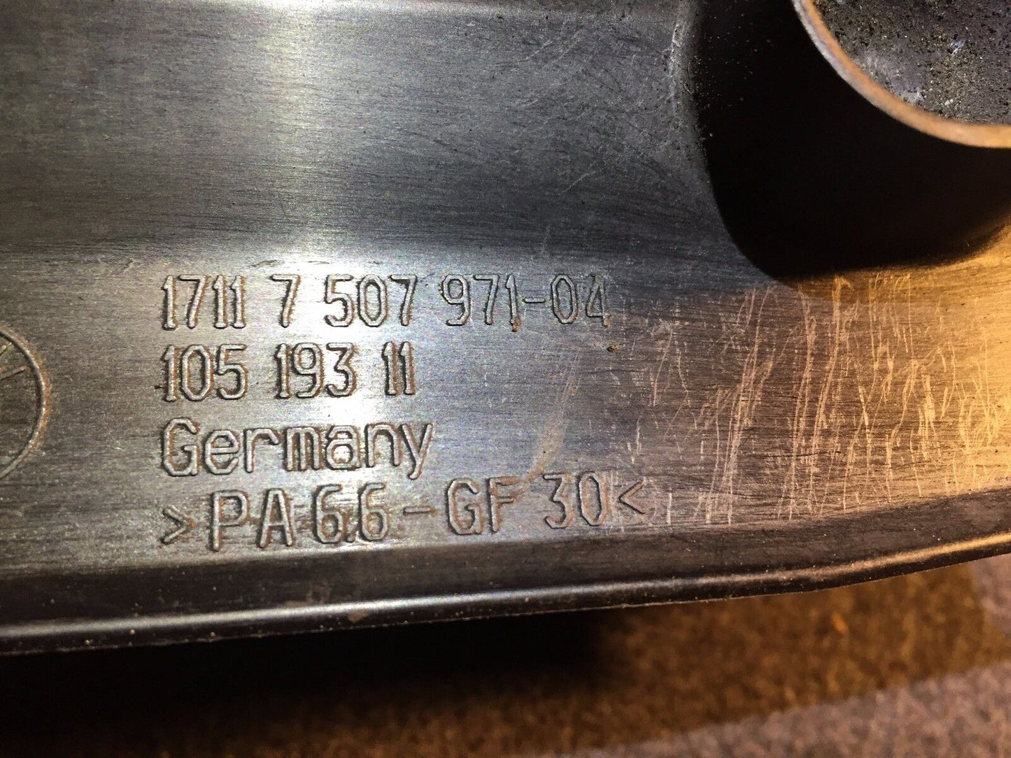 02 03 04 05 BMW 745i E65 E66 Engine Cooling Radiator Carrier Cover OEM