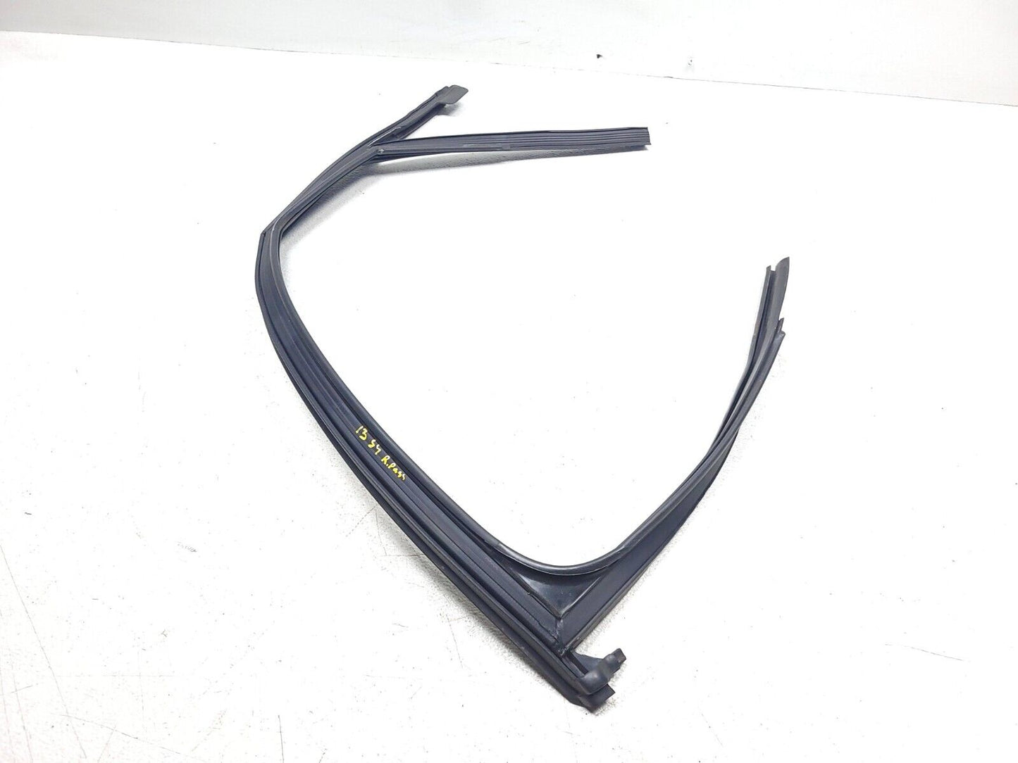 13 14 15 16 Audi A4 S4 Door Window Frame Seal Rear Right Passenger Side OEM