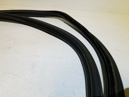 06 07 08 09 Range Rover Sport Rear Trunk Tailgate Weatherstrip Seal OEM