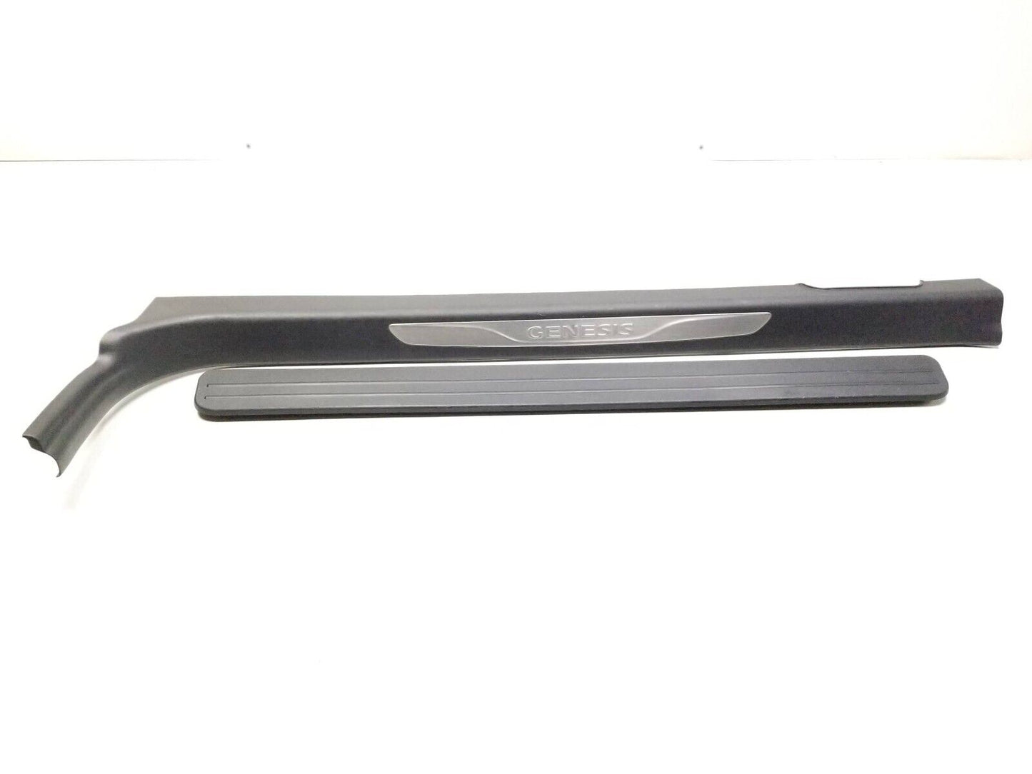 2013 - 2016 Hyundai Genesis Front Door Sill Scuff Plate Trim Driver Left 2pc OEM