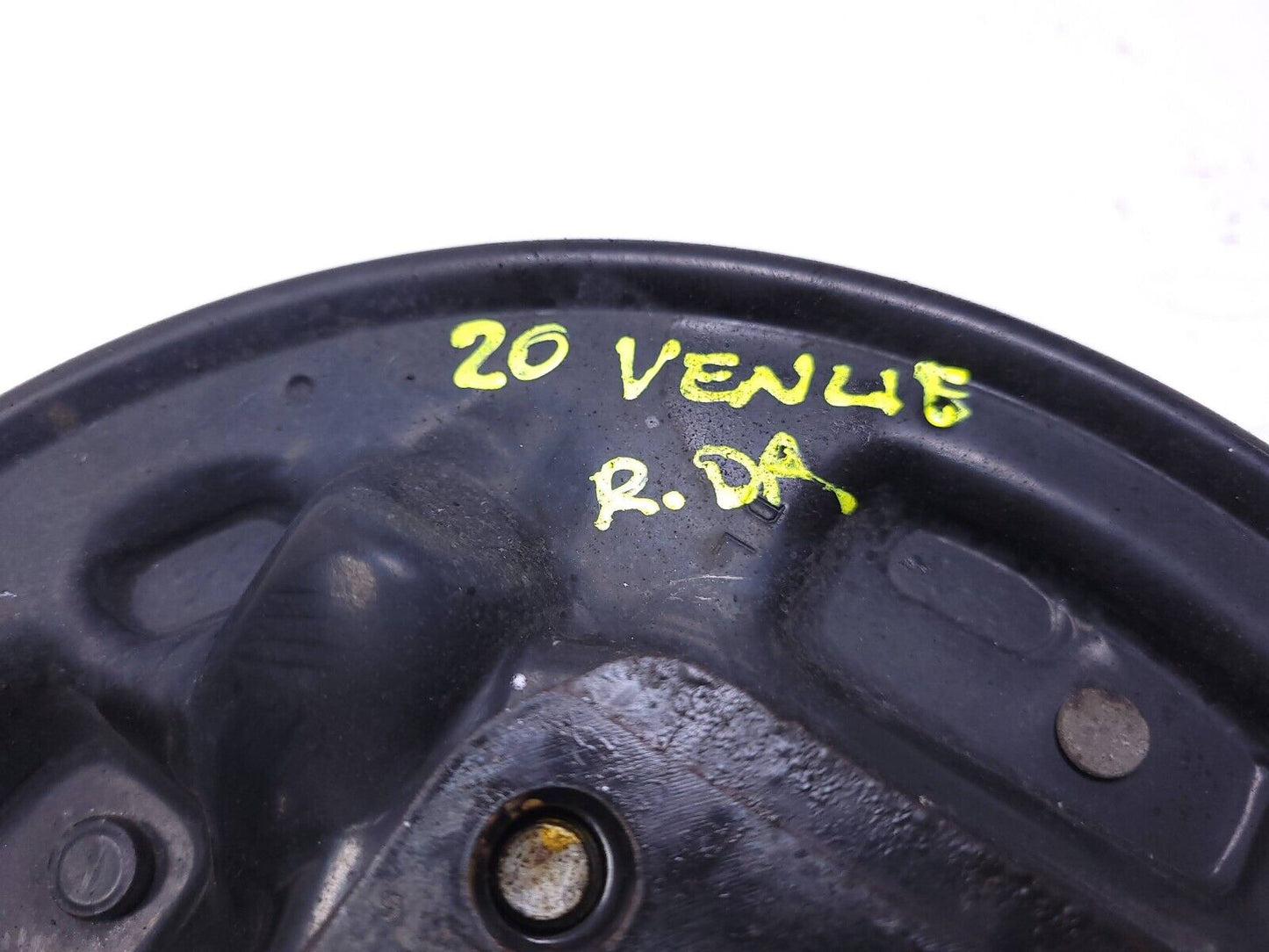 20 21 22 Hyundai Venue Rear Spindle Knuckle W/ Bearing Left Driver Side OEM