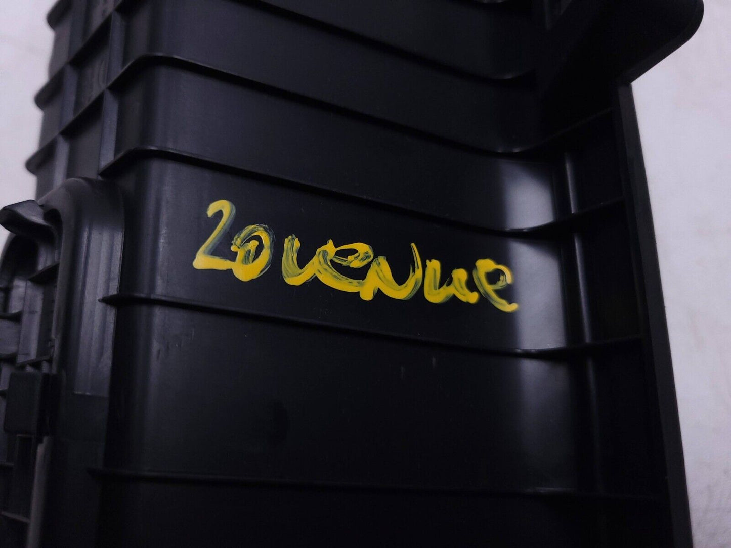 20 21 22 Hyundai Venue Upper Passenger Storage Tray 84779-k2000 OEM