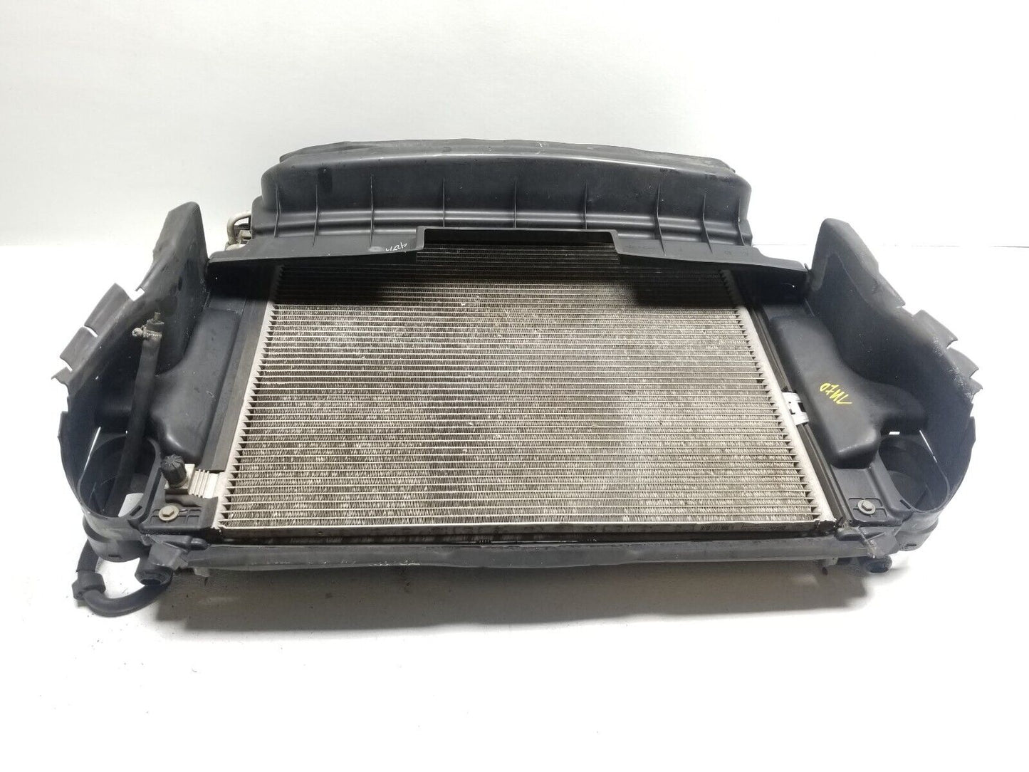 06 07 08 09 10 11 Mercedes Ml500  Radiator Condenser OEM
