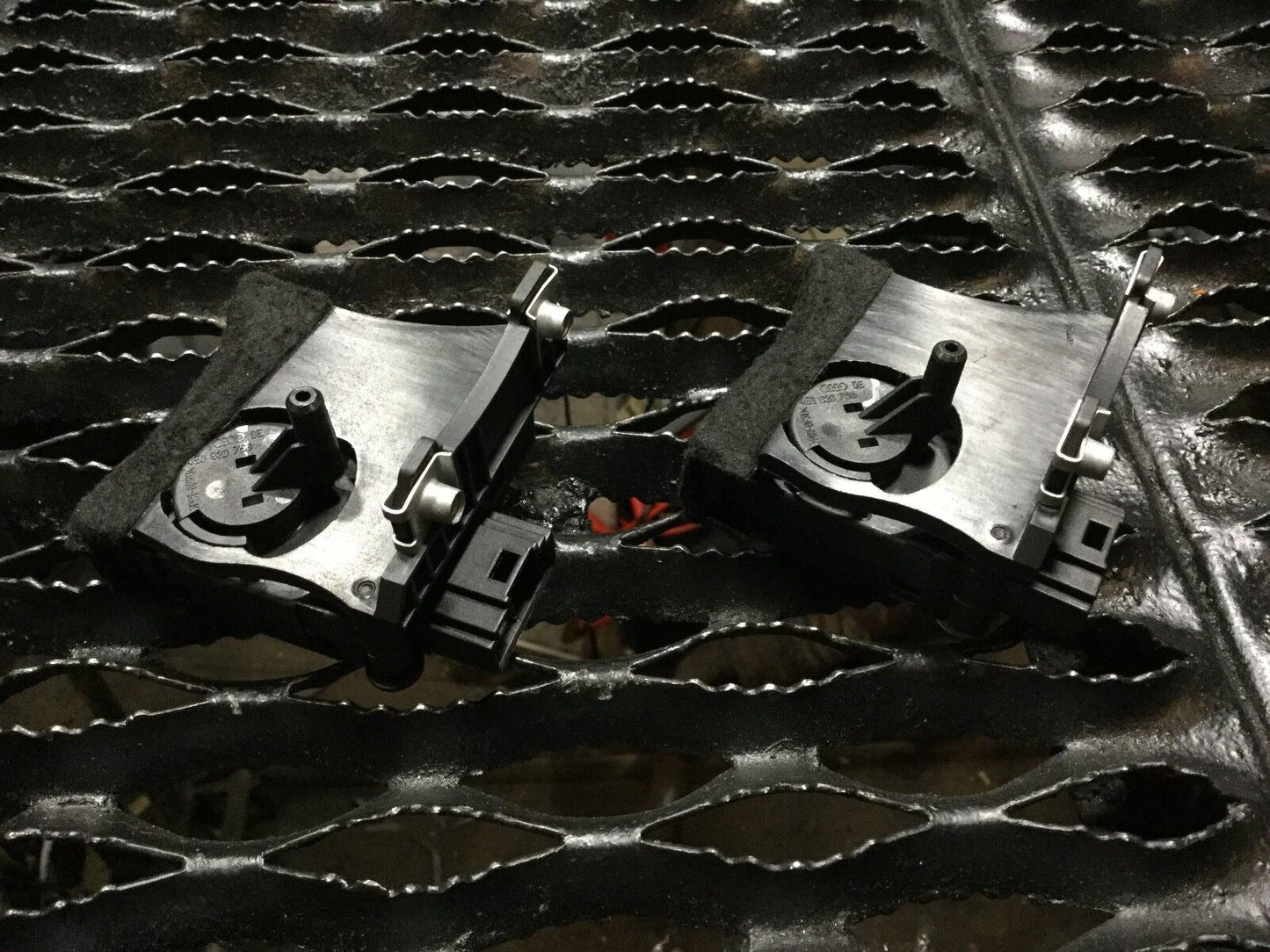 03 04 05 06 07 Audi A8 A/c Core Actuator Servo Flap Motor OEM 2pcs