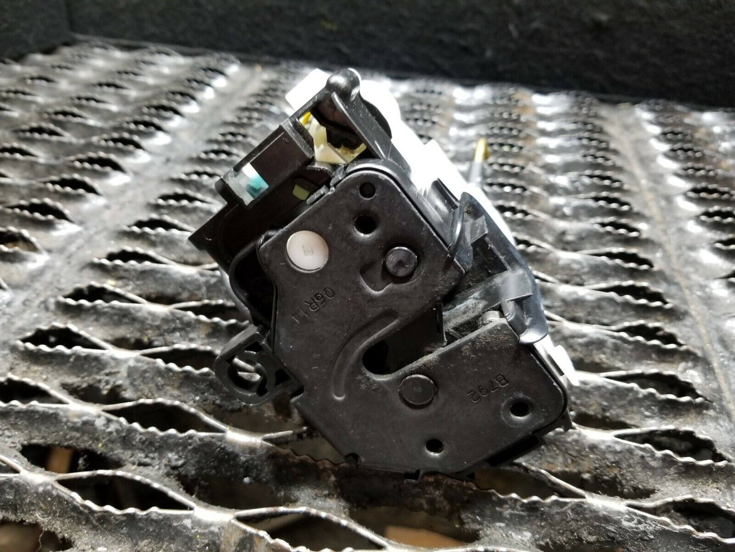 14 15 16 Fiat 500 Abarth Front Right Passenger Door Lock Actuator OEM 12k