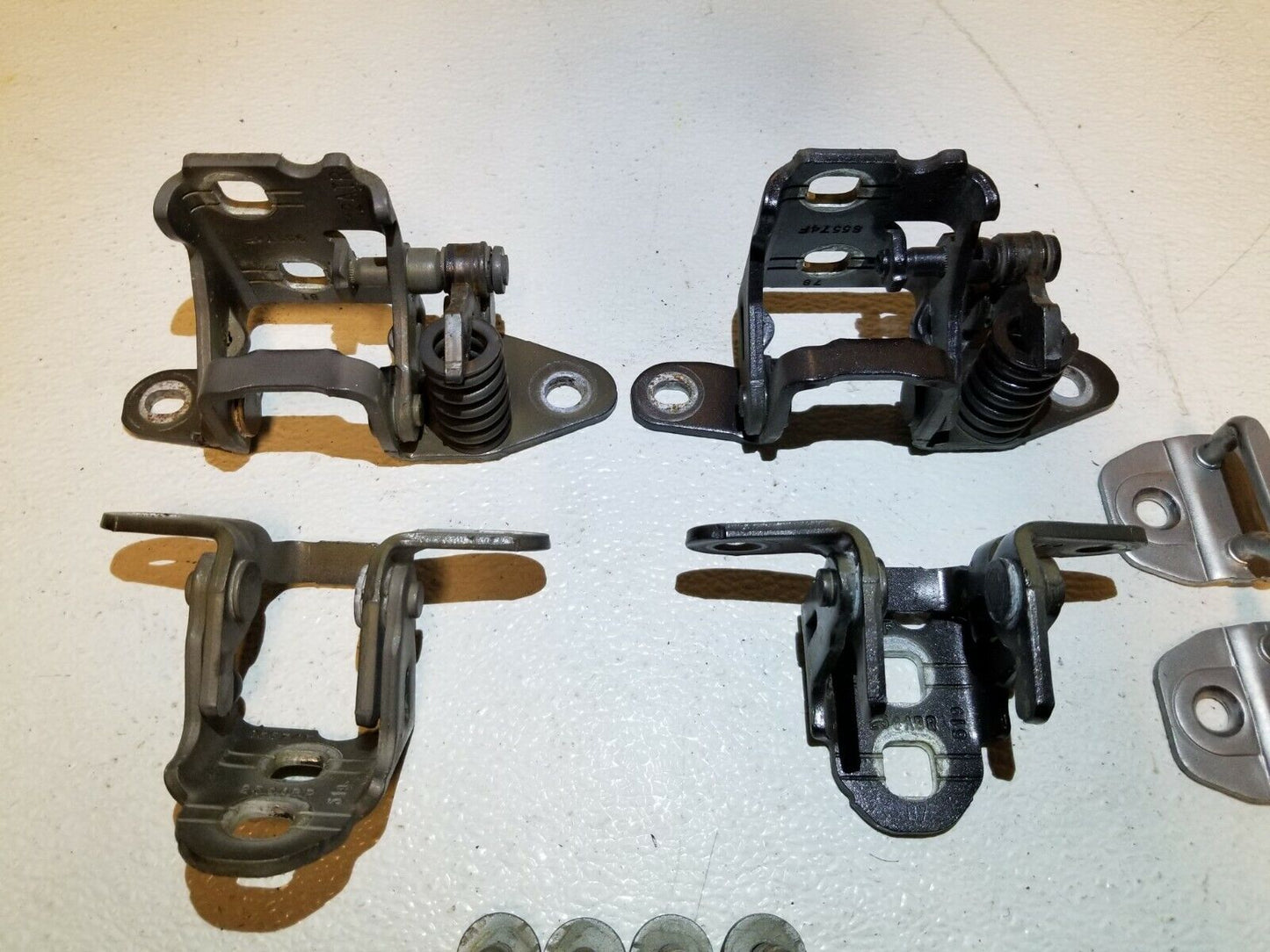 12 13 14 15 16 Jeep Patriot Right Passenger Side Door Hinge W/ Striker OEM 56k