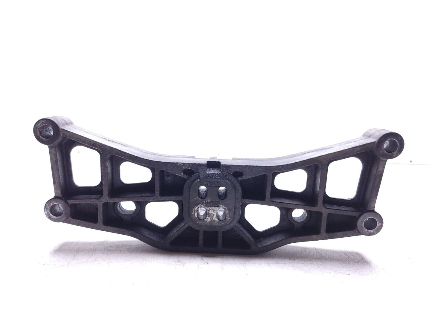 15 - 18 Dodge Challenger Automatic Transmission Mount Bracket Support OEM 87k