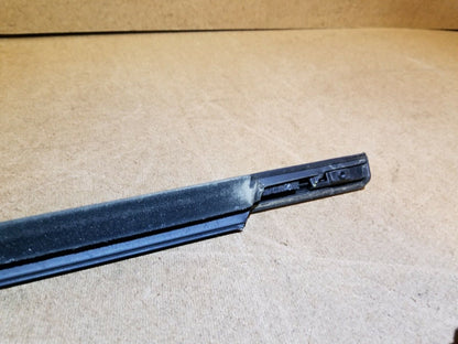 10 11 12 13 14 Hyundai Sonata Front Right Pass Door Window Belt Seal Molding OEM