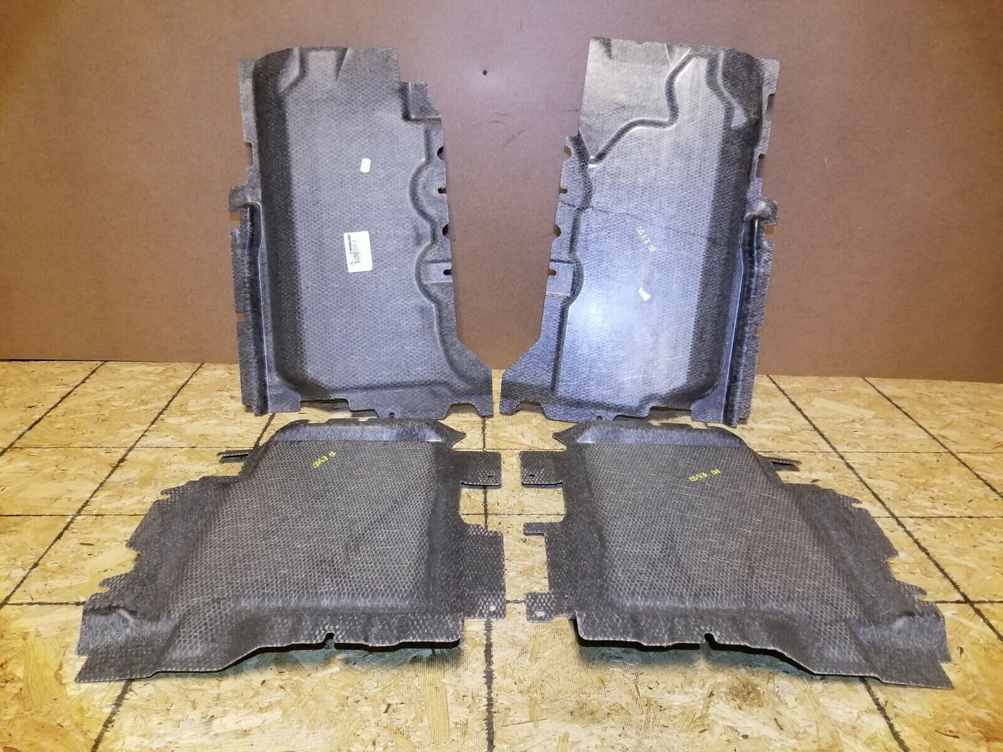 07 08 09 10 Mercedes-benz R350 Floor Panel 4pcs OEM