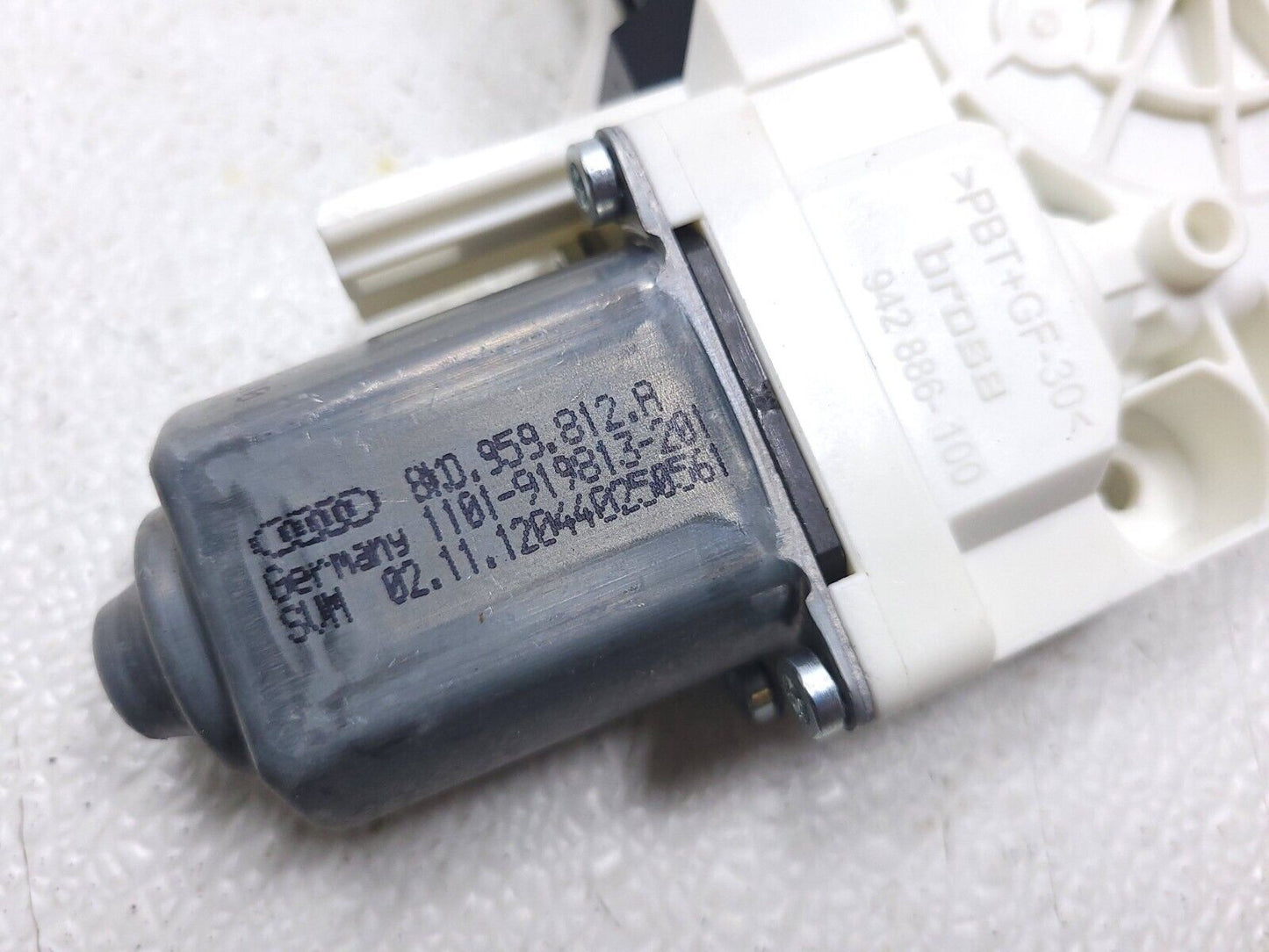 13 14 15 16 Audi A4 S4 Rear Door Window Motor Right Pass Side OEM