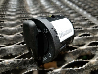 14 2014 Dodge Grand Caravan Headlight Switch 68072000ac OEM