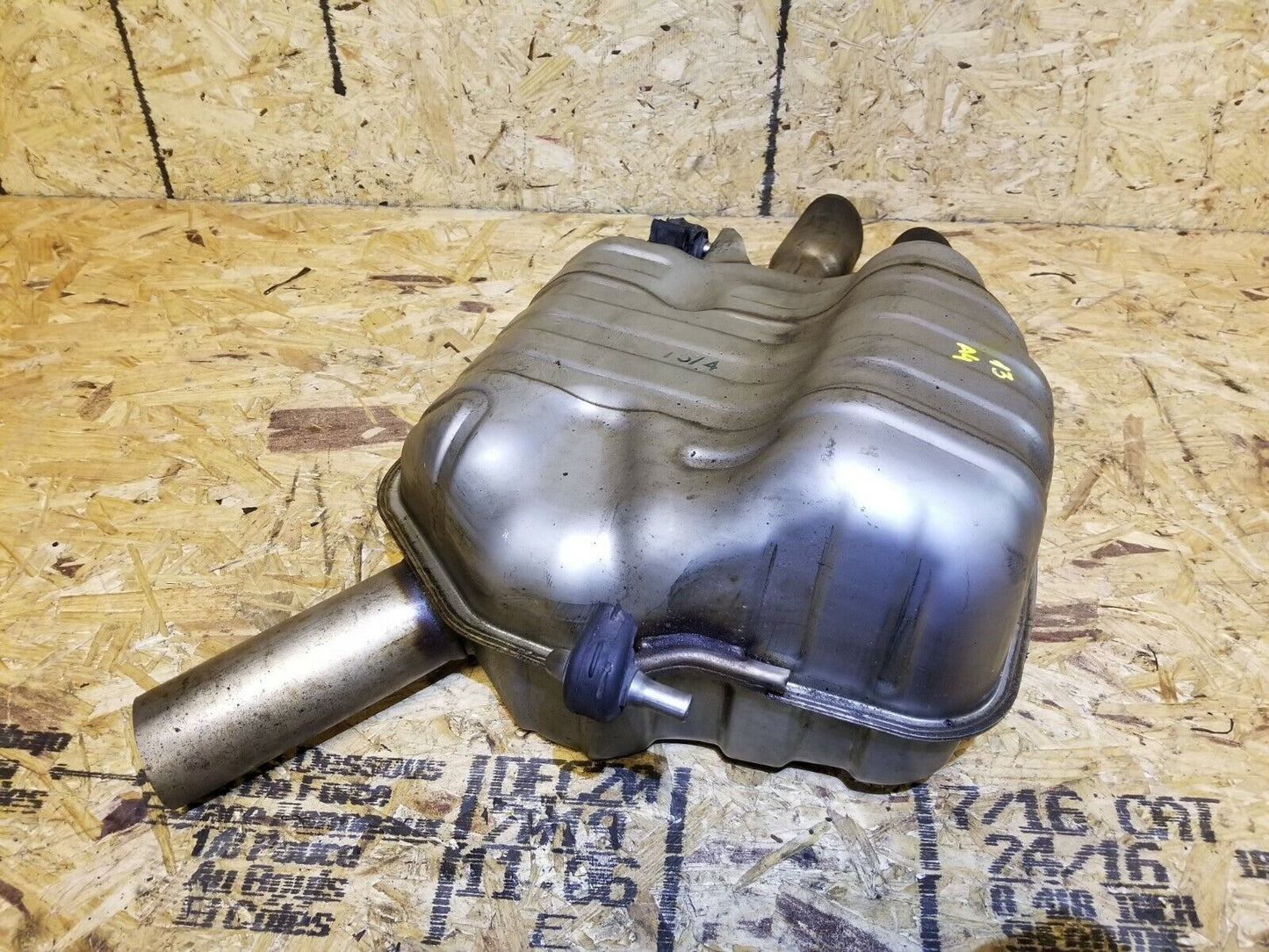 13 14 15 Audi A4 2.0l Rear Exhaust Muffler 8k0253611bs OEM