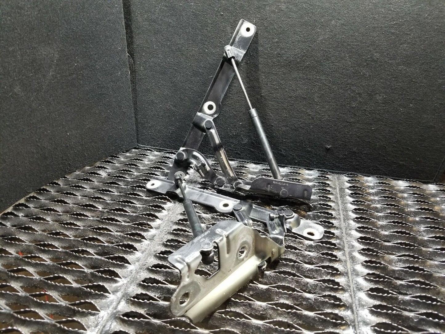 04 05 06 Chrysler Sebring Convertible Trunk Hinge Left & Right Pair OEM