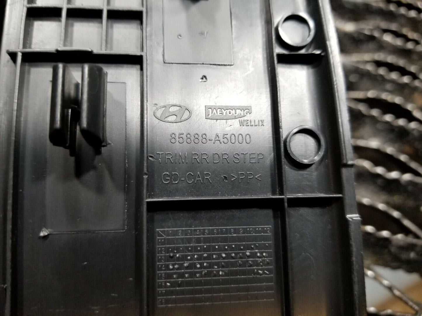 14 15 16 17 Hyundai Elantra Gt Interior Rear Sill Plate Right Passenger Side OEM