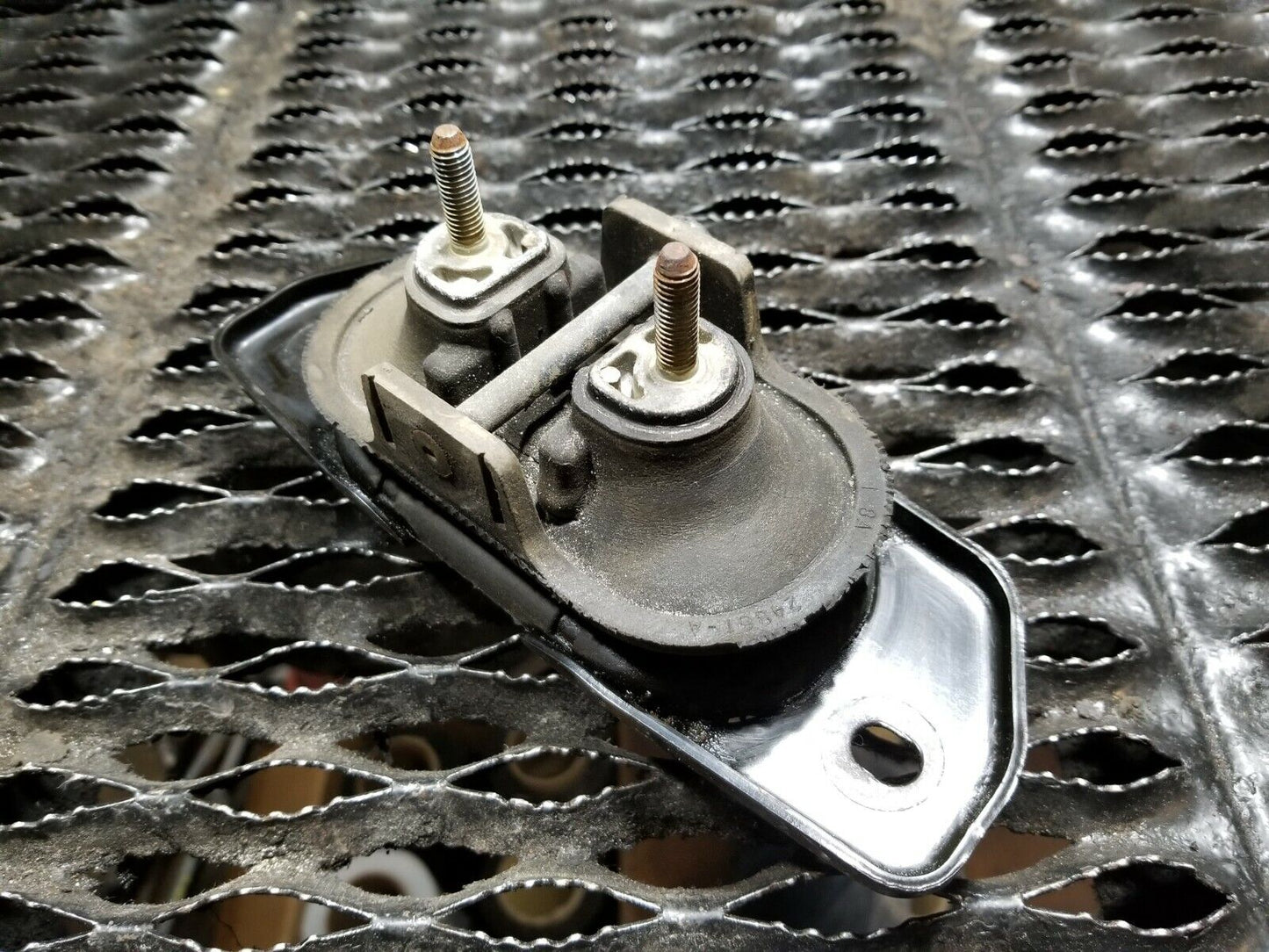 11 12 13 14 Dodge Avenger 2.4l Engine Mount Bracket Pass Side 05105450ab OEM