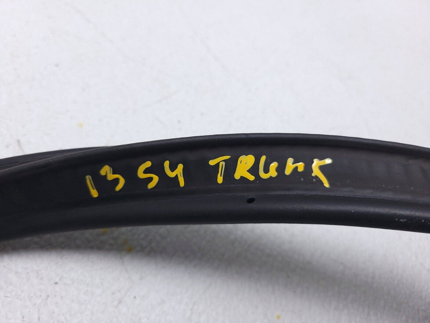 13 14 15 16 Audi A4 S4 Trunk Weatherstrip Seal OEM