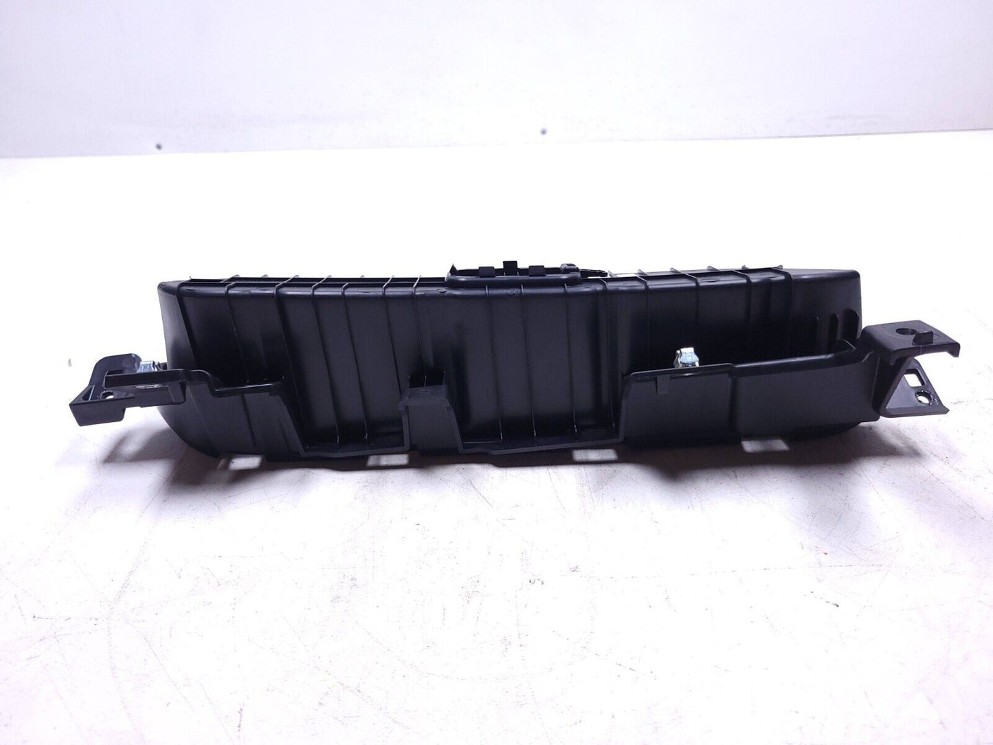 20 21 22 Hyundai Venue Upper Passenger Storage Tray 84779-k2000 OEM