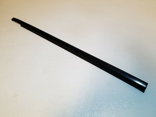 13 14 15 16 Nissan Versa Sdn Rear Right Pass Door Window Belt Seal Molding OEM