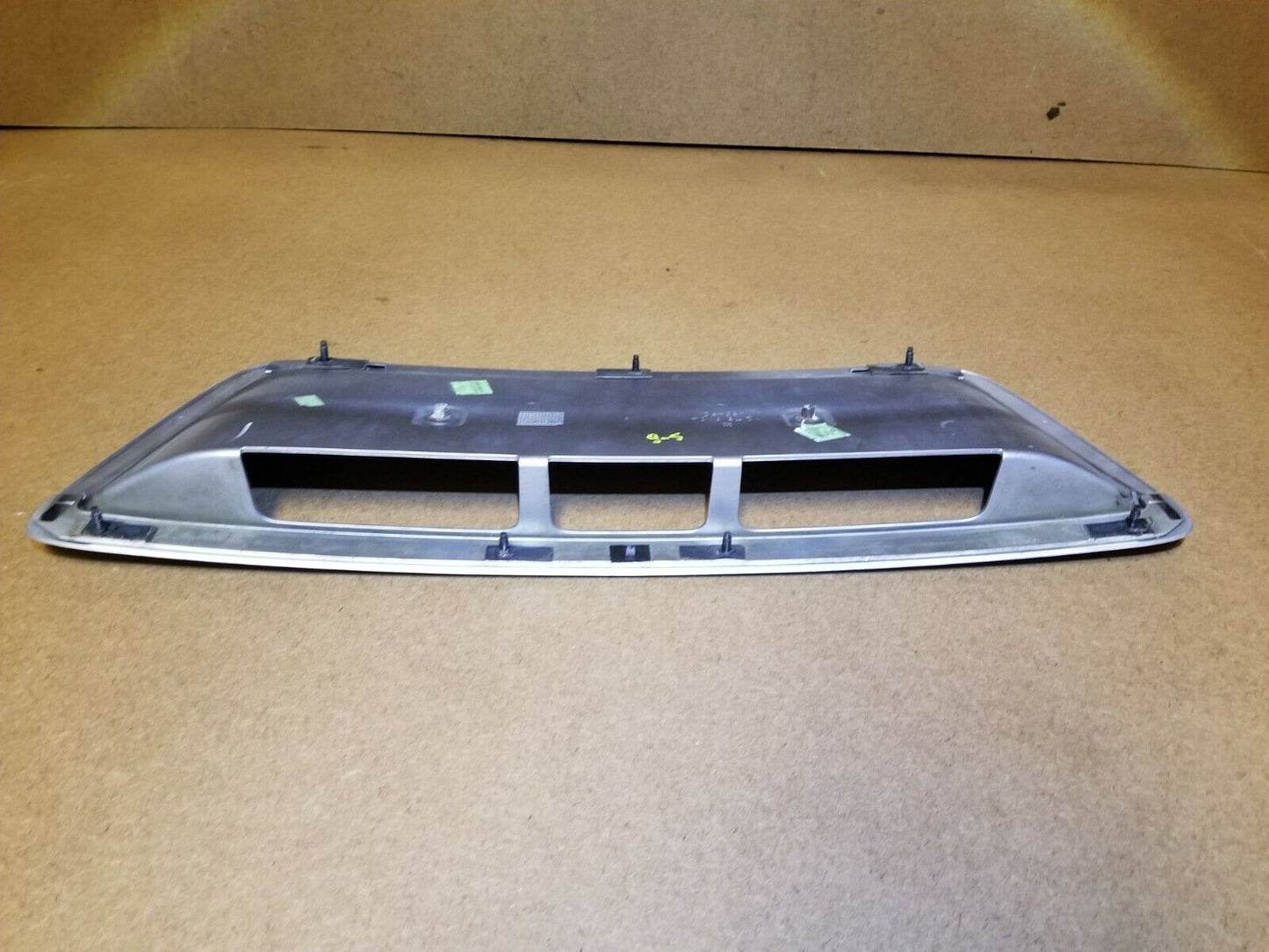 06 07 08 09 Saab 9-5 Aero Trunk Lid Trim License Plate Bracket OEM