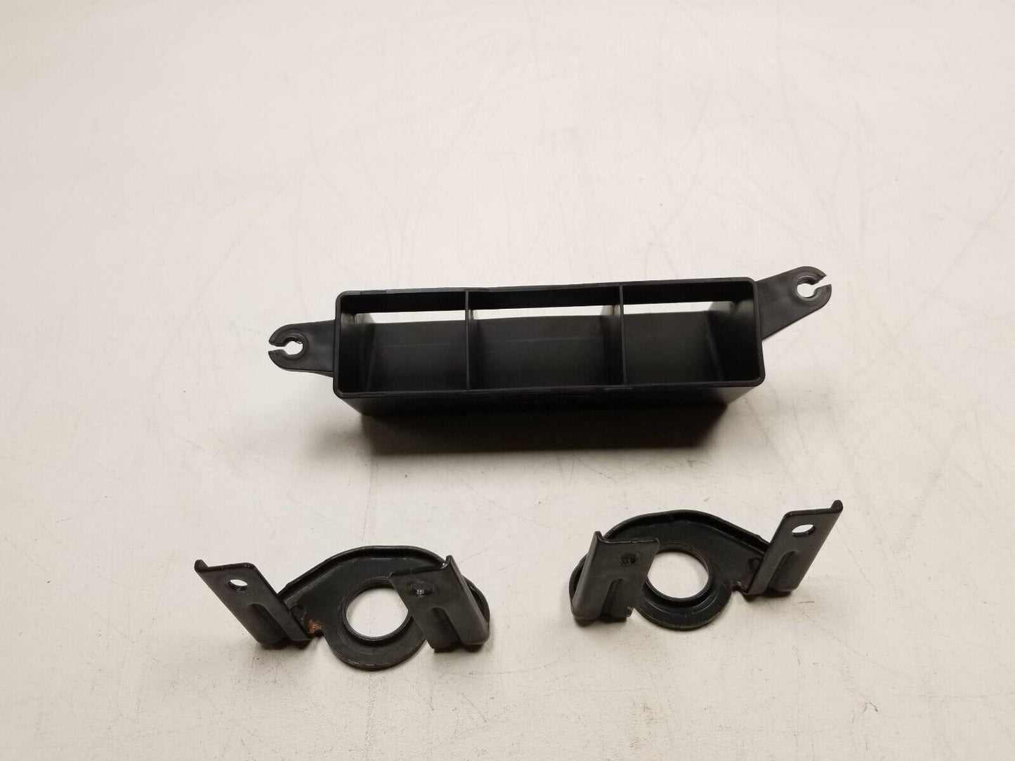 20 21 22 Hyundai Venue Engine Radiator Bracket & Air Duct OEM