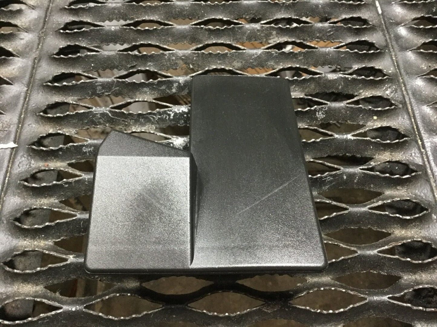 05 06 07 08 Audi A4  Front Right Seat Wire Connector Cover OEM