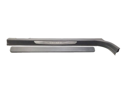 2013 - 2016 Hyundai Genesis Front Door Sill Scuff Plate Trim Passenger Right OEM
