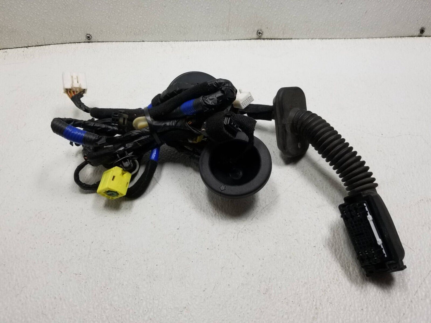 14 15 16 17 Hyundai Elantra Gt Door Wire Harness Front Right Passenger Side OEM