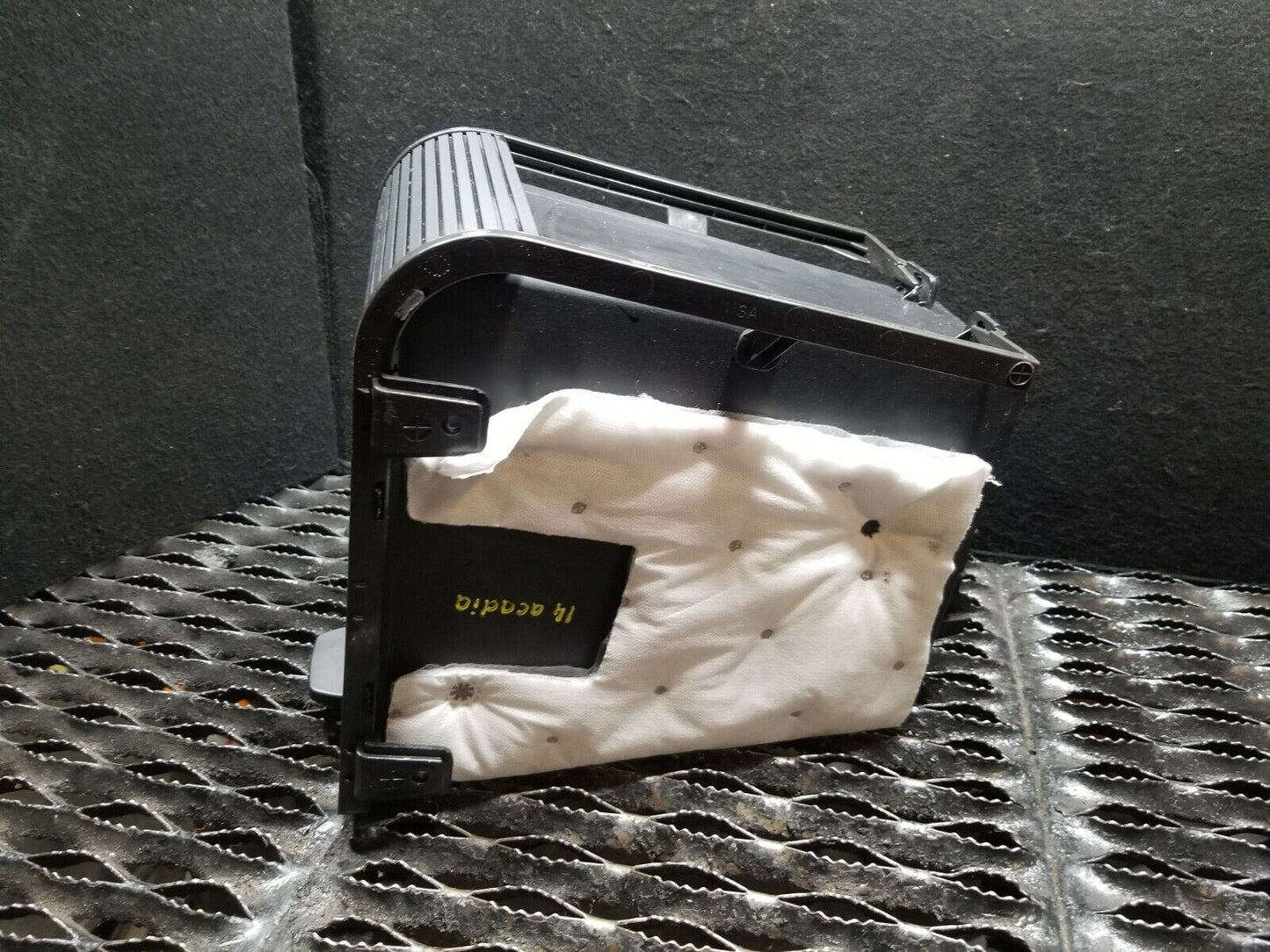 13 14 15 GMC Acadia Center Console Storage Compartment Box Assembly OEM