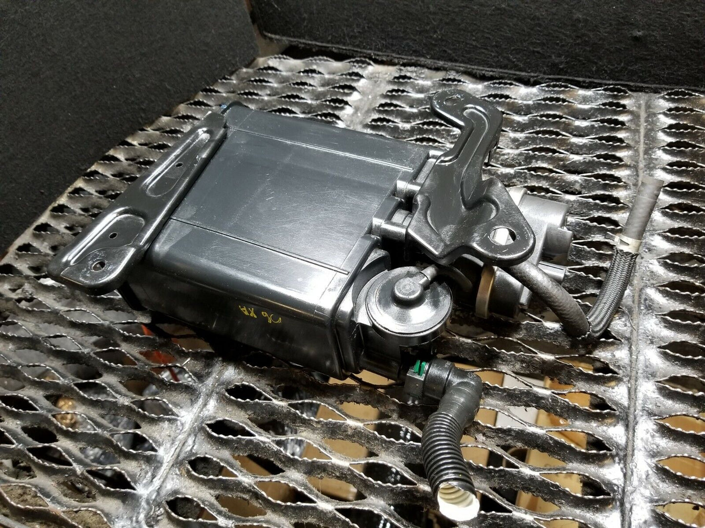 2004 2005 2006 Scion Xa Power Brake Booster W/ Master Cylinder OEM