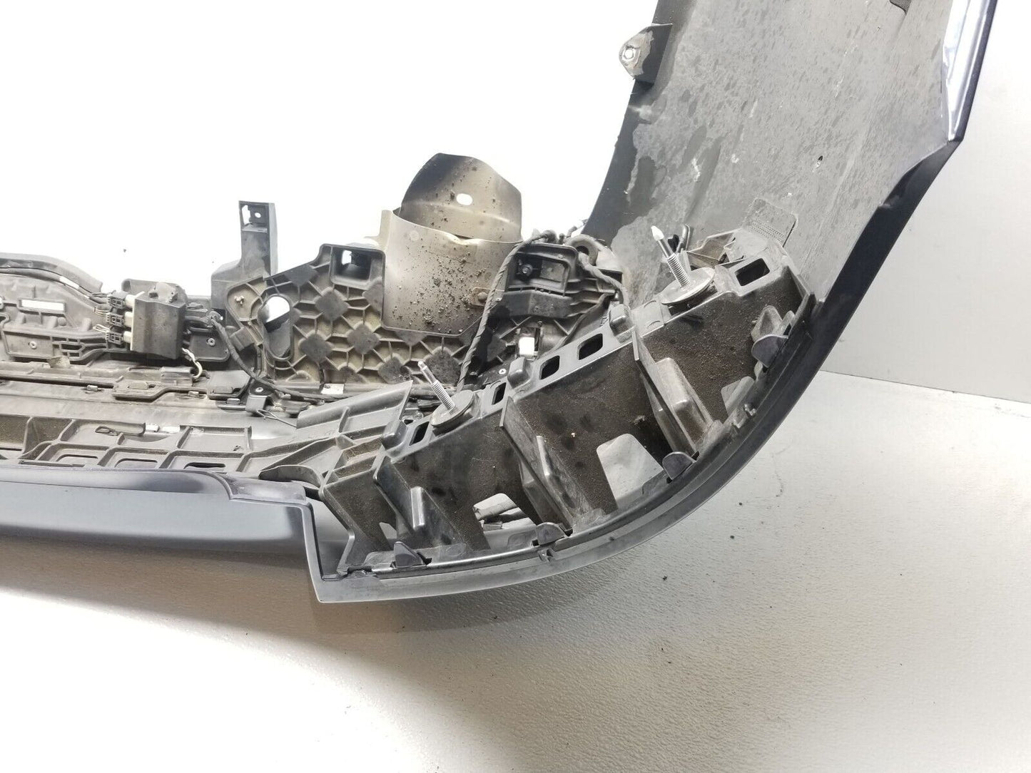 14 15 16 W212 Mercedes E Class Rear Bumper Cover. Color :585u. E350 Bumper . PICK UP ONLY NO SHIPPING