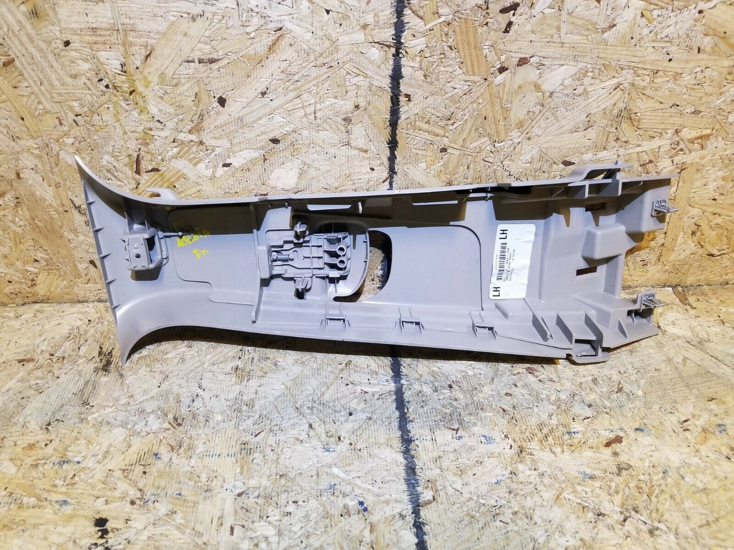 13 14 15 GMC Acadia Center Upper B Pillar Trim Left Driver Side OEM