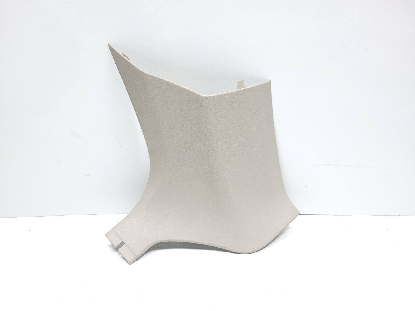 2006 - 2010 Jeep Grand Cherokee Rear Upper D Pillar Trim Panel Right Pass OEM