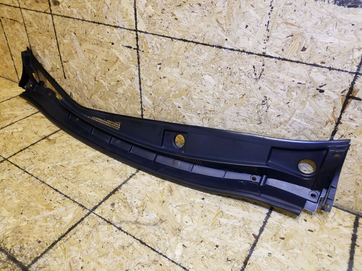 16 17 18 Nissan Sentra Windshield Wiper Cover Trim Cowel Grill OEM 40k