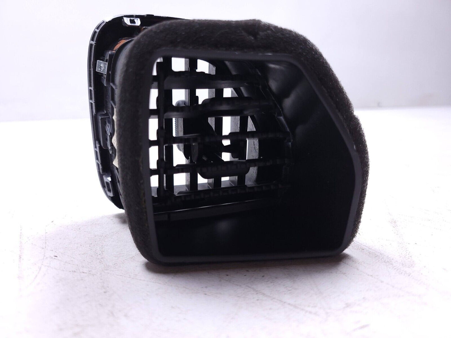 20 21 22 Hyundai Venue Dash Air Vent Right Passenger Side OEM