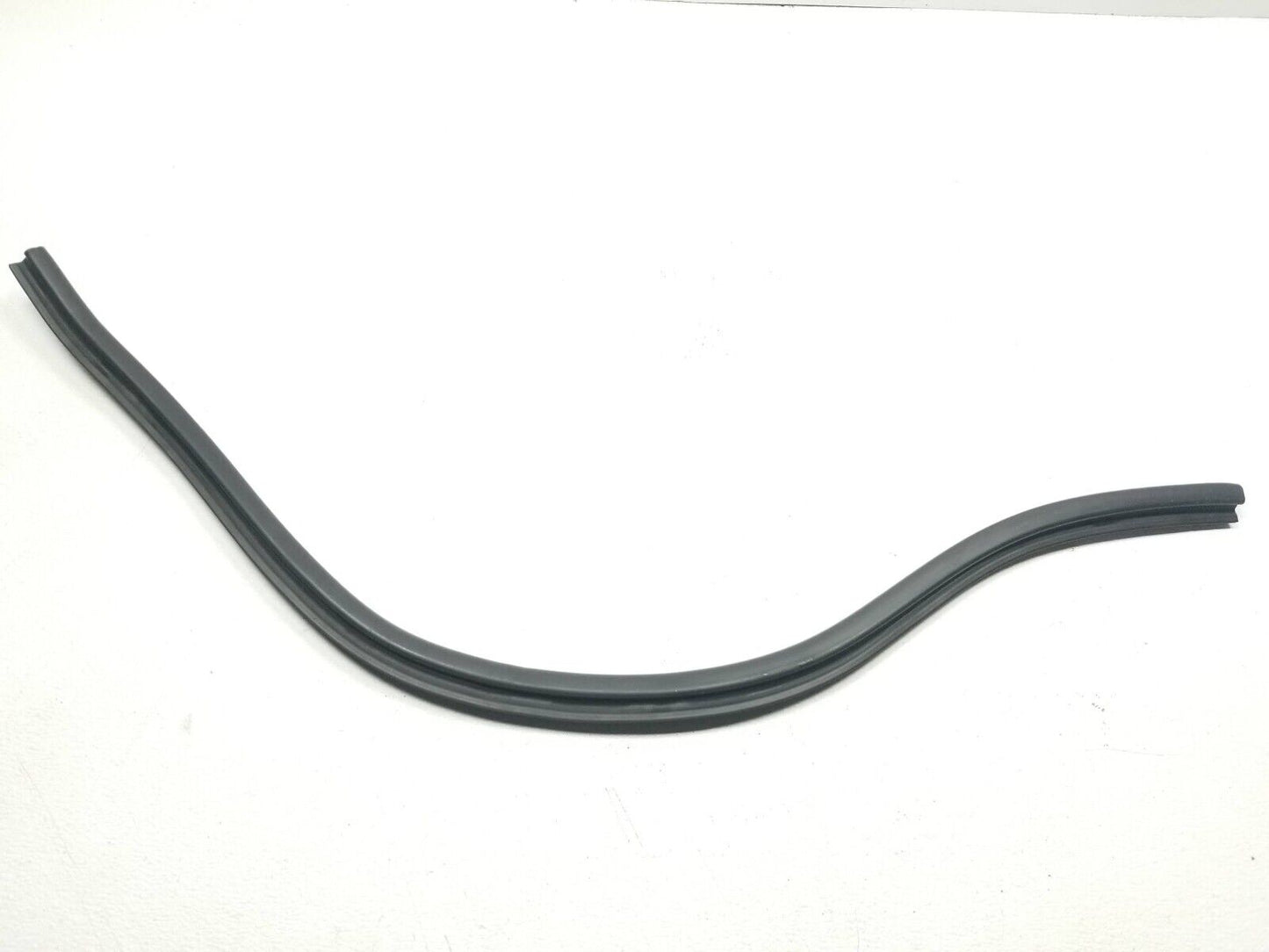 12 13 14 15 16 17 Audi A7 Under Hood Rearward Weatherstrip Seal OEM