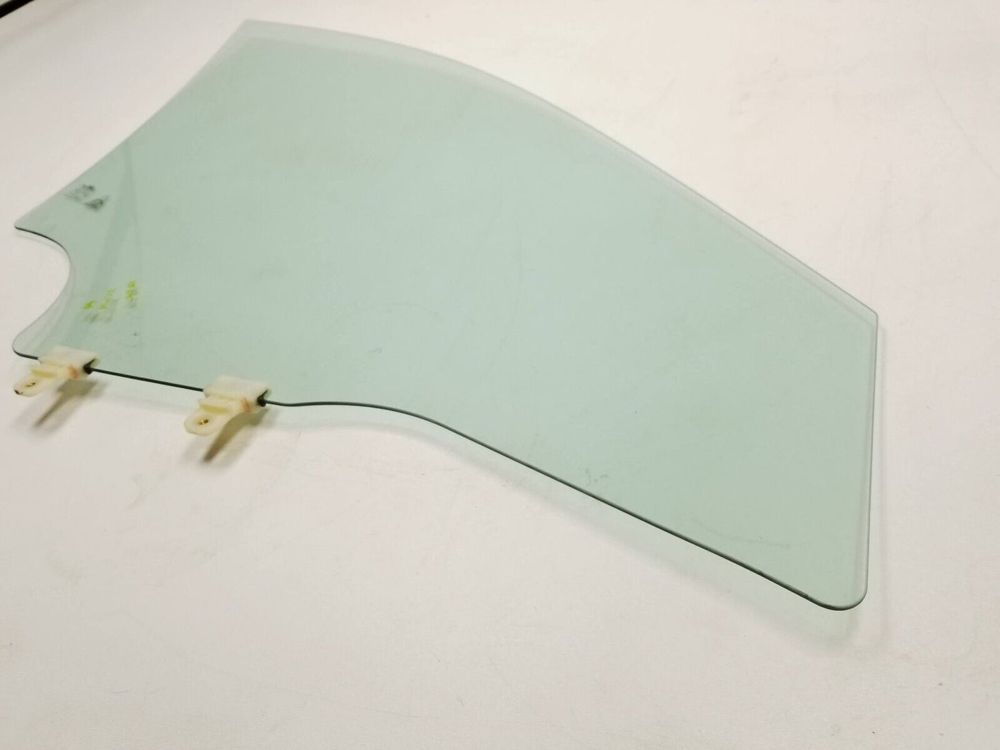 18-21 Hyundai Kona Front Door Window Glass Left Driver Side OEM 29k Miles
