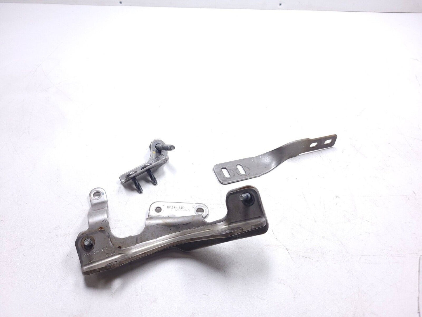 18 19 20 21 Chevrolet Equinox Exhaust System Down Pipe Support Mount Bracket OEM