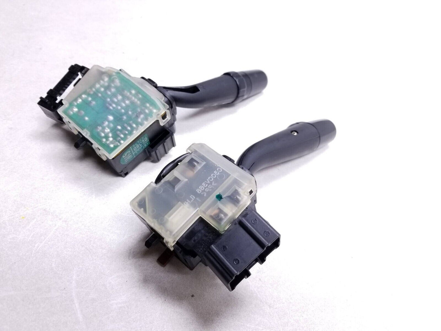 2005 - 2010 Toyota Sienna Steering Column Wiper Turn Signal Control Switch OEM