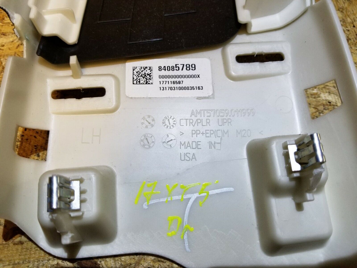 17 18 19 20 Cadillac Xt5 Upper B Pillar Trim Left Driver Side OEM 34k