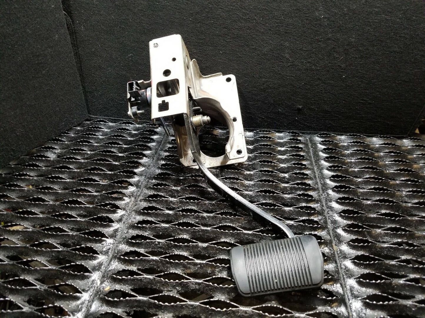 12 13 14 15 16 Dodge Journey Brake Pedal OEM 54k