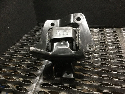 06 07 08 09 10 Sonata Left Transmission Transaxle Mounting Bracket OEM D12 42k